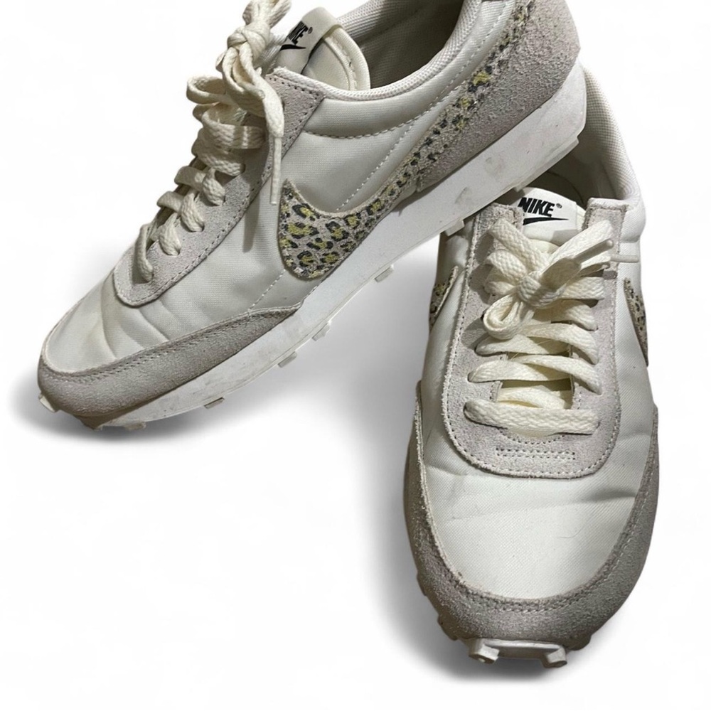 Nike Women's White and Gray Sneakers with Patterned leopard Swoosh